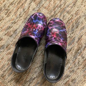 Dansko Professional Nurse Shoes | Painted Leopard